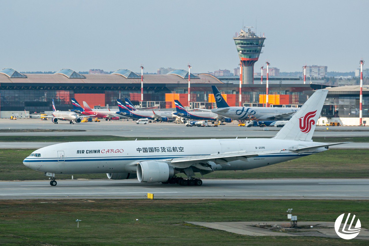 Боинг 777 300. Авиакомпании Шереметьево. Air China направления полетов. Шереметьево карго.