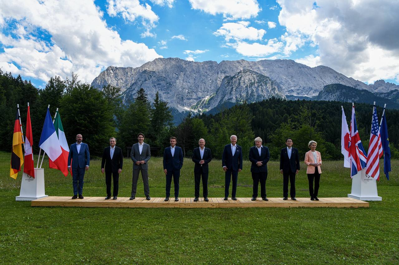 G7. Саммит g7. G7 флаги. G8 картинки.