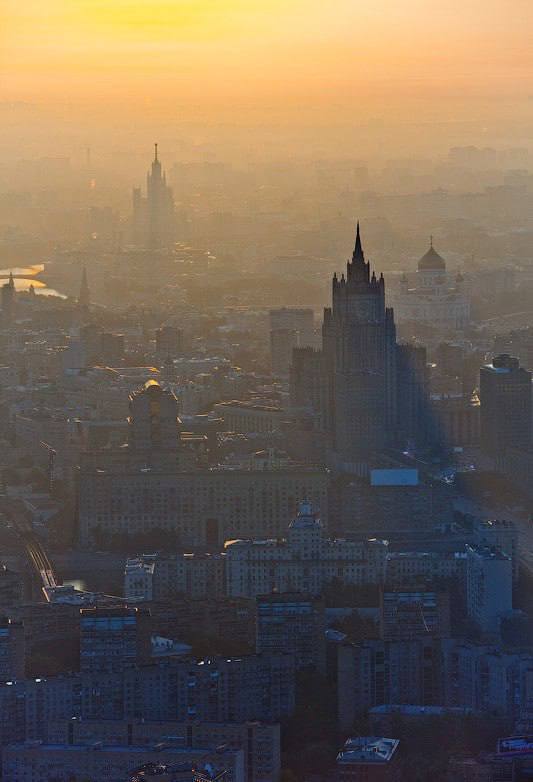 Москва встала. Москва где можно встретить рассвет с панорамой.