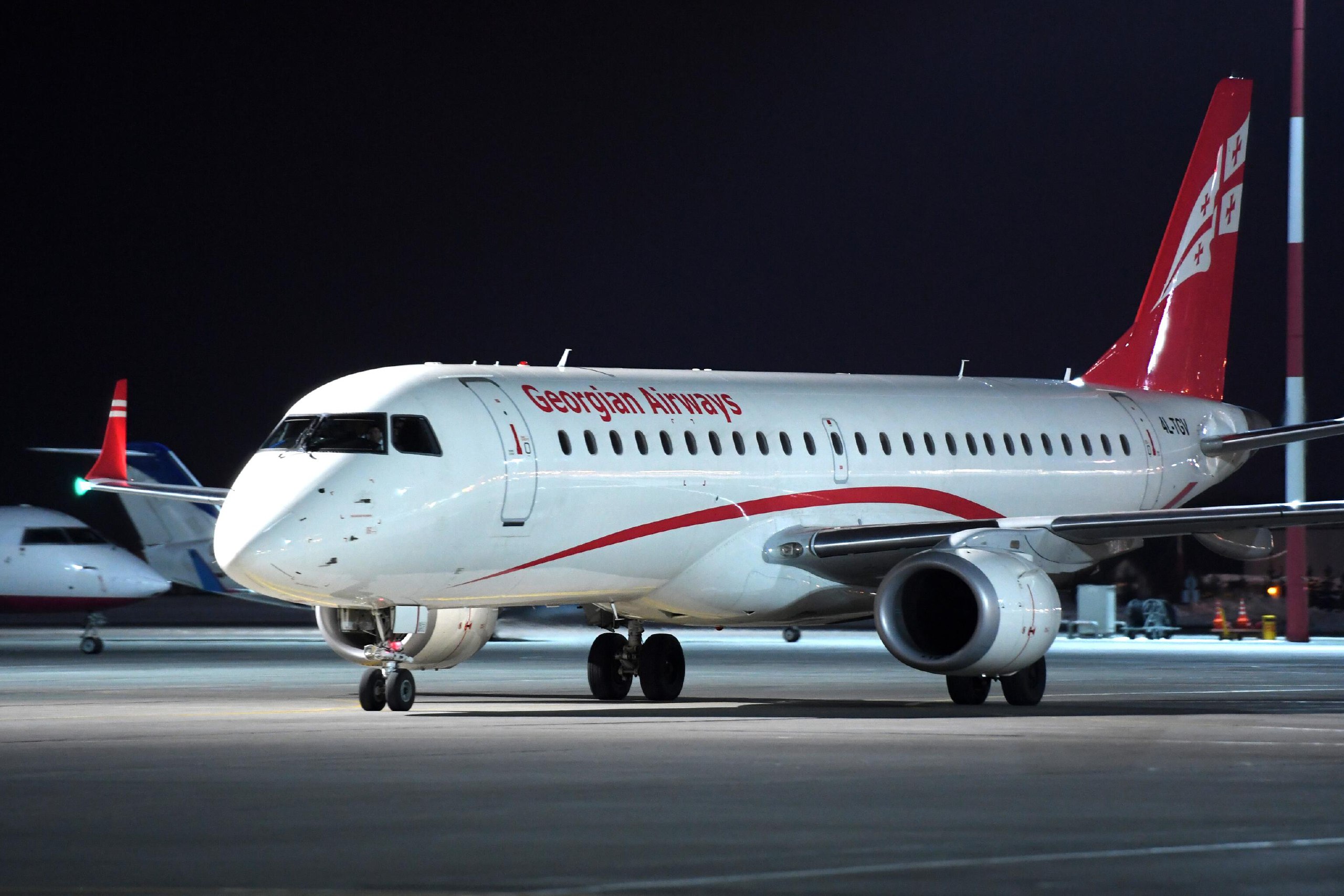 Рейсы самолетов тбилиси москва. Грузинская авиакомпания Georgian. Georgian Airways Тбилиси. Самолёты Georgian Airways. Авиакомпания грузинские авиалинии.